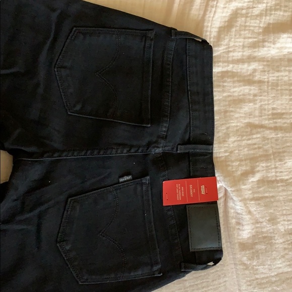 Levi Jeans - Picture 3 of 4